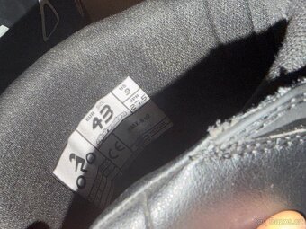 Prodám výbavu (helma, boty, zámek, batohy (dohoda)) - 8