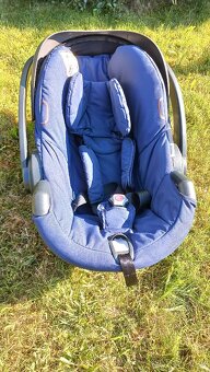 Stokke Xplory 3v1 + iZi základna (Deep Blue) - 8