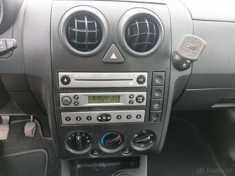 Ford Fusion - 8