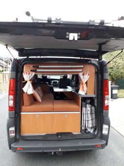 RENAULT TRAFIC 2.0dci 84kw 2008 5,2m OBYTKA - 8