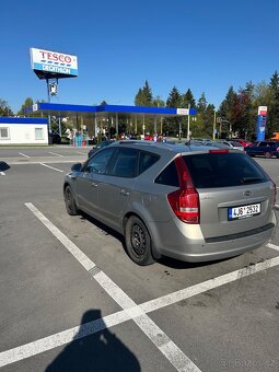 Kia Ceed - 8