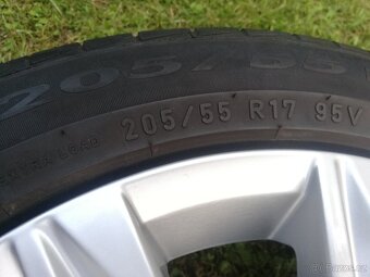 alu vw Touran III s pneu Pirelli 205/55R17 - 8