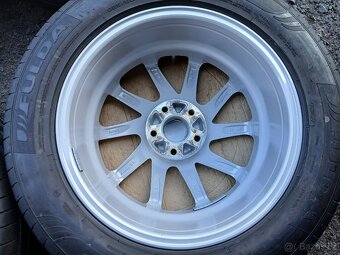 Prodám sadu ALU kol Alutec 225/60R17 letní - 8