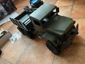 RC auto 1:16 WPL B-16 a 1:18 JJRC 8801 - 8