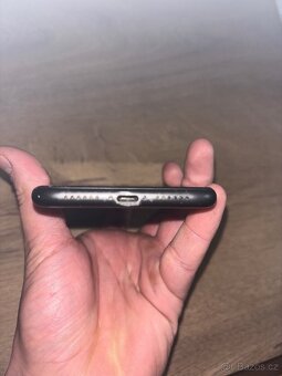 iPhone 11 128gb - 8