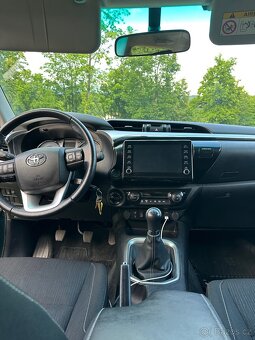 Toyota hilux 2022 - 8