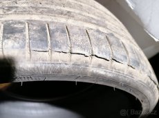 255/35 20 Nokian 5.5mm - 8