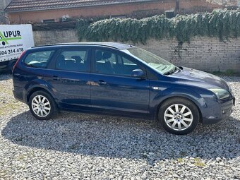 Ford Focus 1.6i - 8