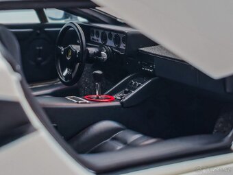 Lamborghini Countach 5000s 1:18 Autoart - 8