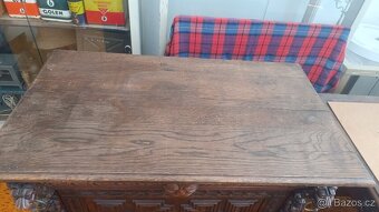 Vyřezávaná komoda - 8