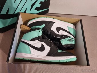 Nike Air Jordan 1 Retro High OG - 8