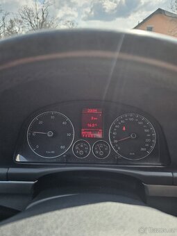 Prodám Volkswagen Touran 2.0TDI 103 kW DSG - 8