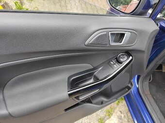 Ford Fiesta - 8
