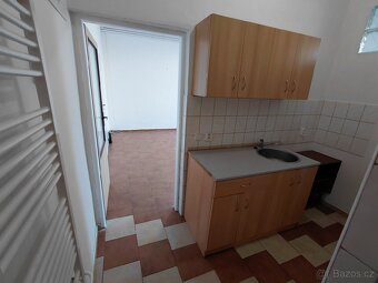 Kancelář Prodejna = sidla firmy - 8