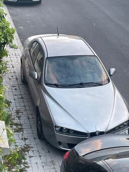 Alfa Romeo 159 1.9 JTD sedan - 8