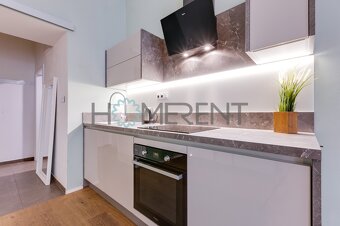 Pronájem stylového bytu 2+kk, 86m² - mezonet - Praha - Karl - 8