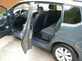 VW TOURAN 1.6 TDI 85KW FULLLED NAVI WEBASTO EL.TAŽNÉ 181kmR - 8