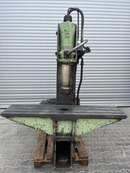 Hydraulický lis CDC 30 - 8