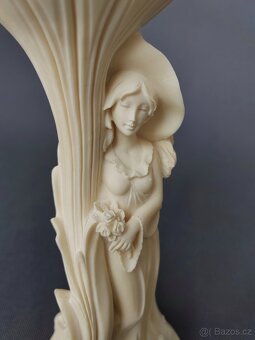 Krásná socha dámy od výrobce Faro (Alfonso Lucchesi) - 8