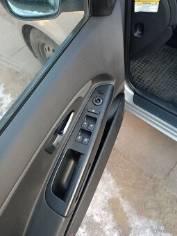 Kia Ceed 2010, 1.6 benzin - 8