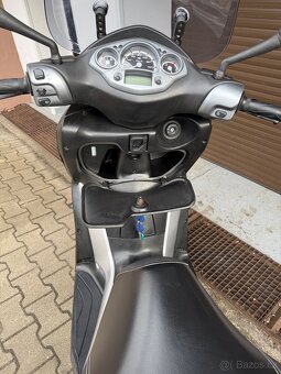 Yamaha Xcity 250 - 8