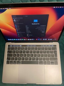 MacBook Pro 13’ Touch Bar Space Gray, i7, rok 2018, 16GB RAM - 8