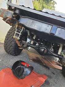 HOUPAČKA LISTOVÉHO PERA NISSAN PATROL K160/260 - 8