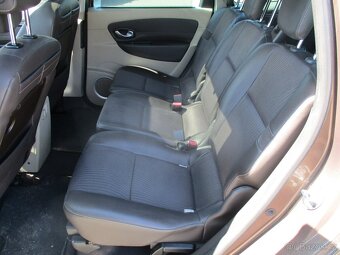 Renault Grand Scenic 1,4TCe 96kw 7míst Panoram GPS - 8