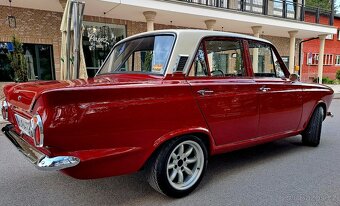 Predám FORD CORTINA - 8