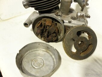 čz 175 předválečná motor - 8