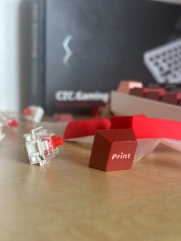 Mechanická herní klávesnice - 8