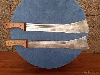 Prodám 2 mačety, vyrobené v ČSSR - značené - 8