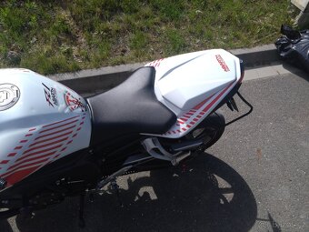 Yamaha FZ1 N - 8