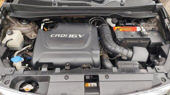 Kia Sportage 2.0 CRDI AWD - 8