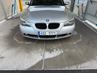 BMW E60 525i - 8