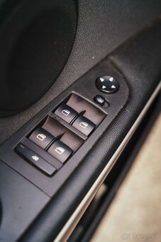 BMW e90 318i - 8