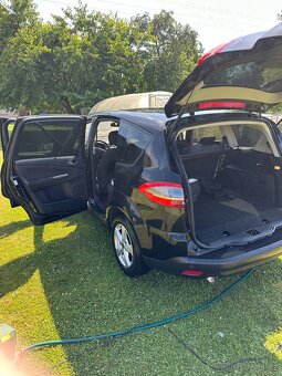 Ford S-Max - 8