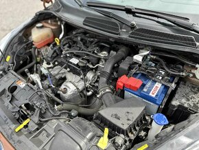 Ford fiesta 1,0 benzín 59 kW velká výbava jako nové - 8