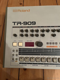 Roland TR-909 TR 909 bicí automat bicí automat - ročník - 8