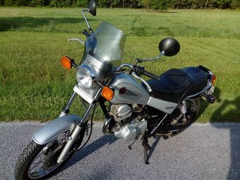 YAMAHA SR 125 - 8