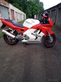 HONDA CBR 600 RR 1998 - 8