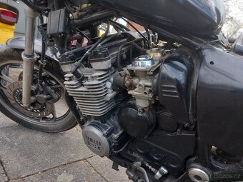 YAMAHA 600 XJ - 8