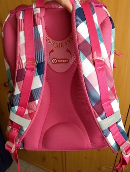 Různé hračky a oblečky B.b - 8