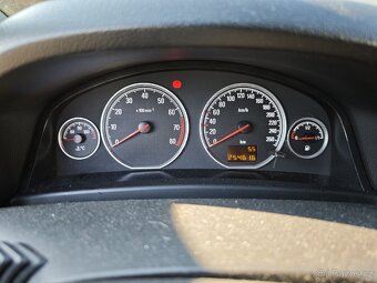Opel Vectra 2.2i - 8