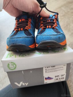 Boty a bačkůrky vel. 25,26 - 8