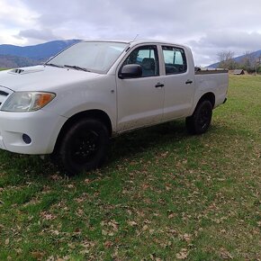 Toyota Hilux - 8