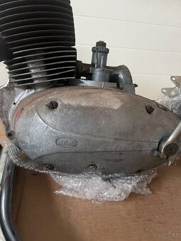 Prodam motor Jawa 353 a valec po Go. Nadrz - 8