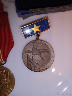 medaile a odznaky - 8