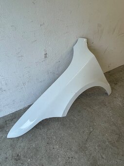 Superb 2 levý blatník - 8