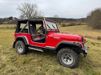 Jeep Wrangler - 8